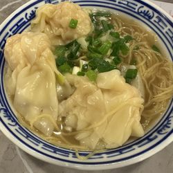 沾仔記 - Wonton soup