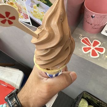 Xe Kem - Chocolate Cone Ice cream - Ice Cream & Frozen Yogurt Near Me - Mississauga, Ontario Xe Kem - Chocolate Cone Ice cream - Ice Cream & Frozen Yogurt Near Me - Mississauga, Ontario