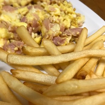 Sarussi Cafeteria - Cuban Near Me - Hialeah, Florida