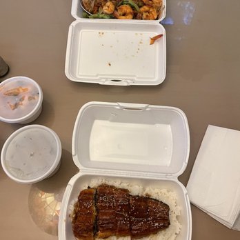 Emon - Takeout eel, stir fry shrimp, kimchi, Japanese pickles and miso soup was yummy - Japanese Near Me - Burbank, California