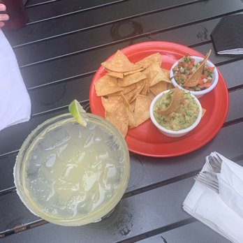 El Limon Skippack - Free margarita and chips and guac . - Mexican Near Me - Schwenksville, Pennsylvania El Limon Skippack - Free margarita and chips and guac . - Mexican Near Me - Schwenksville, Pennsylvania