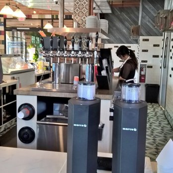 Dripp - Barista hard at work - Coffee & Tea Near Me - Fullerton, California Dripp - Barista hard at work - Coffee & Tea Near Me - Fullerton, California