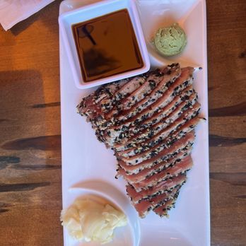 Dolphin Bar and Shrimp House - Ahi tuna - Seafood Near Me - Jensen Beach, Florida