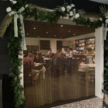 St. James - A look into the dining room from bakery/waiting area. - Seafood Near Me - Thomasville, Georgia