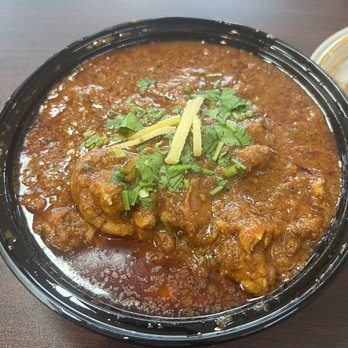 Pizza N Curry - Peshawari Chicken Karahi- pretty good - Indian Near Me - Shorewood, Wisconsin Pizza N Curry - Peshawari Chicken Karahi- pretty good - Indian Near Me - Shorewood, Wisconsin