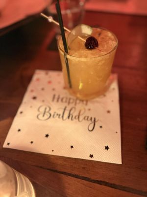 CW's Gin Joint by null