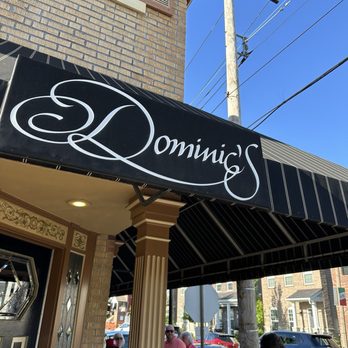 Dominic's Restaurant - Entrance - Italian Near Me - Saint Louis, Missouri