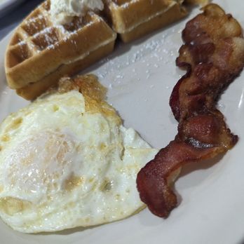 Lake's Pancake House - Kids waffle meal - Breakfast & Brunch Near Me - Antioch, Illinois