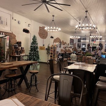 Noisy Water Winery - Wine Tasting Room Near Me - Albuquerque, New Mexico