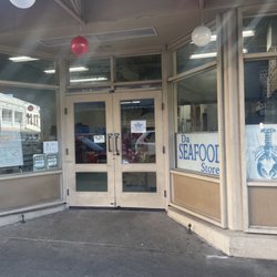 Da Seafood Store - Entrance off maunakea almost at the end of the road before nimitz on the left