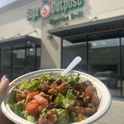 Suya Outpost - Beef Suya Bowl - Beef, black beans, plantains, lettuce and tomato.