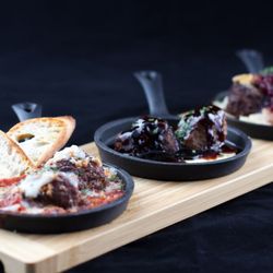 Flights Restaurant And Bar