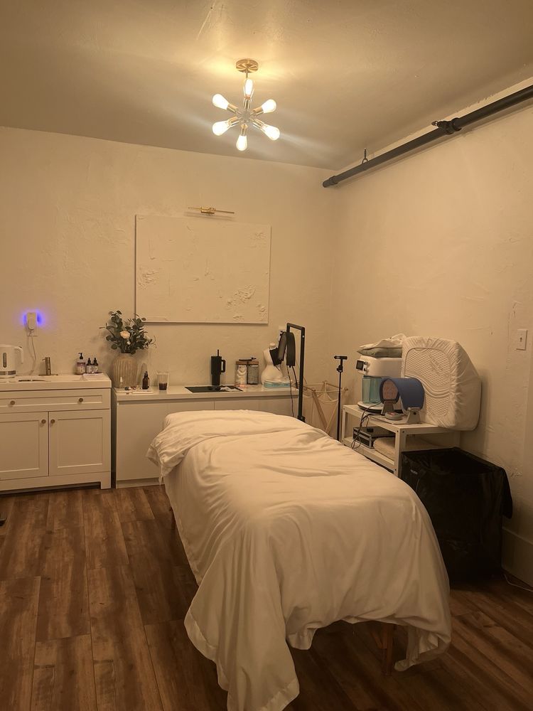 Evolution Skyn Aesthetics Logo