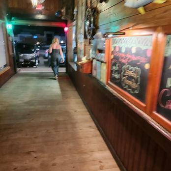 Skip Jack's - Front door - Restaurants Near Me - Sint Maarten, New Hampshire