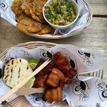 Arepa Lady - I good lots of it! Good!! - Colombian Near Me - Astoria, New York