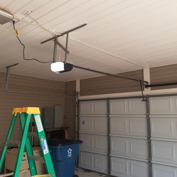 We Fix Garage Doors - Garage Door Services Near Me - Baton Rouge, Louisiana