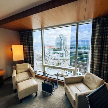 Fairmont Pacific Rim - comfy chairs - Hotels Near Me - Vancouver, British Columbia Fairmont Pacific Rim - comfy chairs - Hotels Near Me - Vancouver, British Columbia