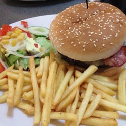 Boston's - Chicago Burger