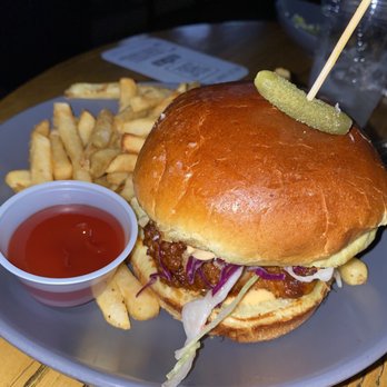 Offshore Rooftop - Nashville Style Hot Chicken Sandwich - New American Near Me - Chicago, Illinois