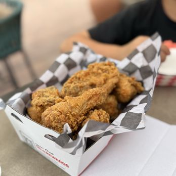 bb.q Chicken Quail Hill Irvine - Chicken Wings Near Me - Irvine, California bb.q Chicken Quail Hill Irvine - Chicken Wings Near Me - Irvine, California