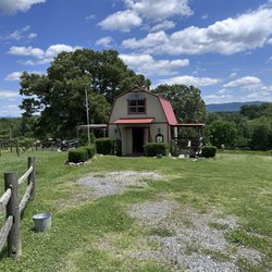Blue Goose Vineyards - The Winery!