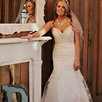 Stone Oak Ranch - In barn, mantle - Venues & Event Spaces Near Me - Murchison, Texas Stone Oak Ranch - In barn, mantle - Venues & Event Spaces Near Me - Murchison, Texas