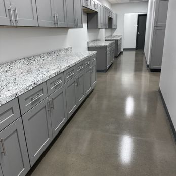 Quality Cleaning - Clean floors, fresh look - Home Cleaning Near Me