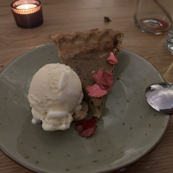 Flavors From Afar - Masawu pie w/housemade vegan vanilla ice cream - Somali Near Me - Los Angeles, California Flavors From Afar - Masawu pie w/housemade vegan vanilla ice cream - Somali Near Me - Los Angeles, California
