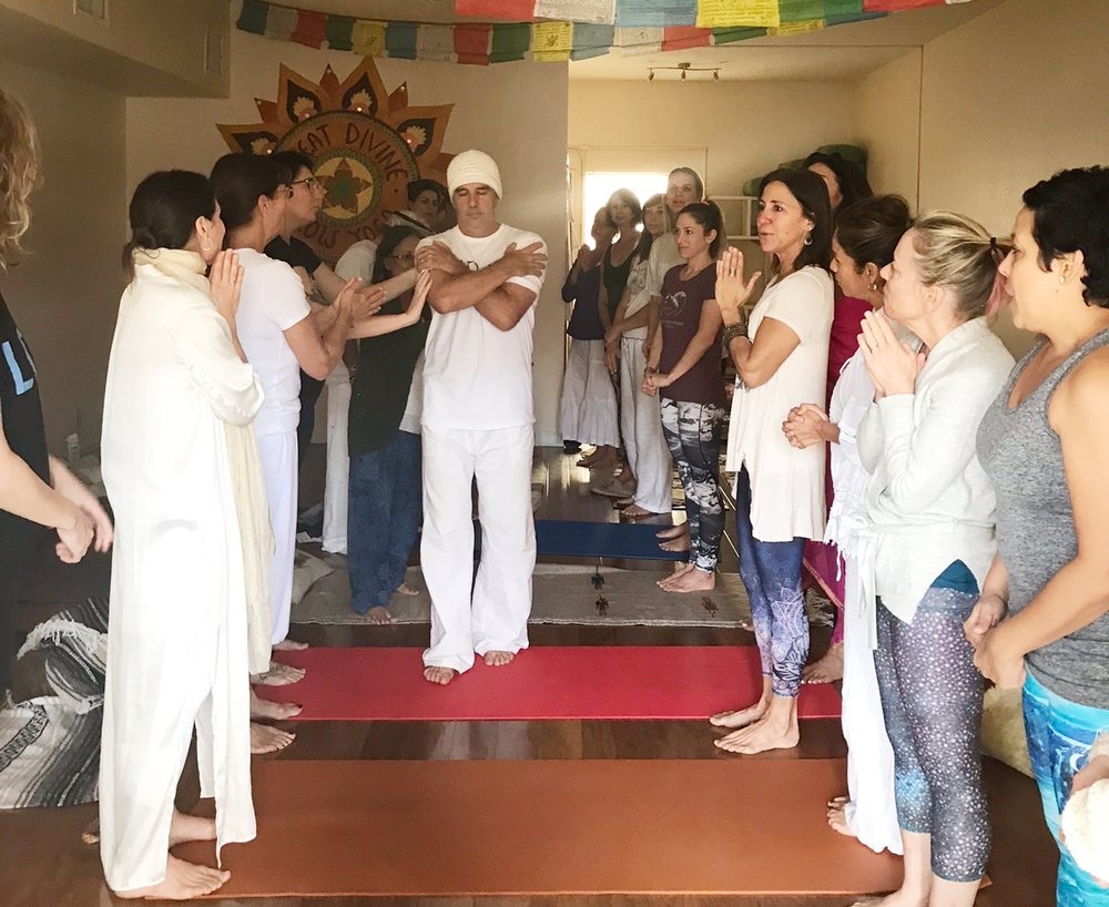 Great Divine Flow Yoga Logo