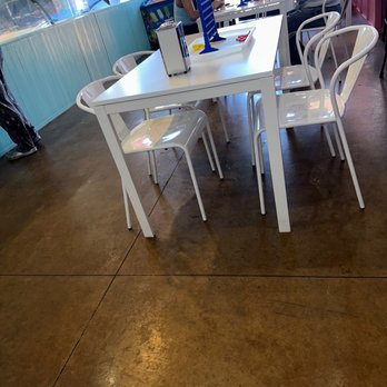 Lulu's Ice Cream & Specialty Snacks - Table with games - Ice Cream & Frozen Yogurt Near Me - Schertz, Texas Lulu's Ice Cream & Specialty Snacks - Table with games - Ice Cream & Frozen Yogurt Near Me - Schertz, Texas