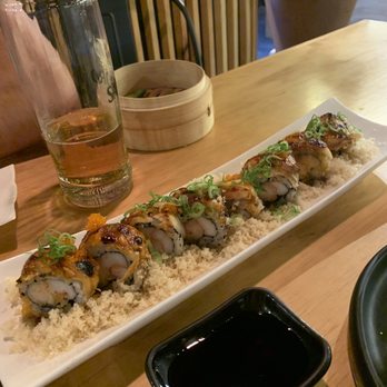 Watami Sushi & Sake Bar - Ice & fire roll (my favourite) - Japanese Near Me - Waterloo, Ontario Watami Sushi & Sake Bar - Ice & fire roll (my favourite) - Japanese Near Me - Waterloo, Ontario