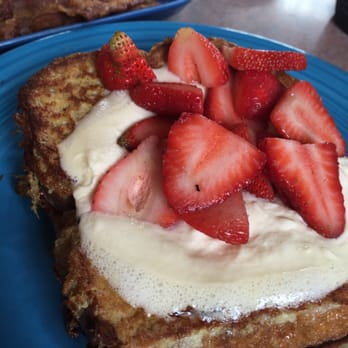 Crest Cafe - Creme Brulee French Toast - Cafes Near Me - San Diego, California