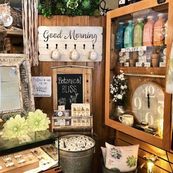 Wallflower - Great gifts in a beautiful setting. - Women's Clothing Near Me - Honesdale, Pennsylvania Wallflower - Great gifts in a beautiful setting. - Women's Clothing Near Me - Honesdale, Pennsylvania