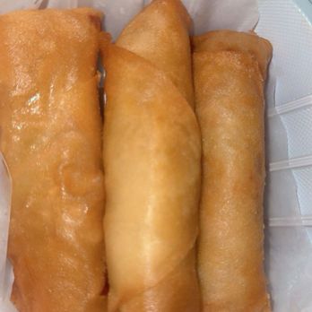 Ming Palace - 4 Piece Veg Egg Rolls (I ate one they were pretty good!) - Chinese Near Me - Sacramento, California