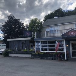 RJ'S Restaurant - Outside Chatham NY restaurant.