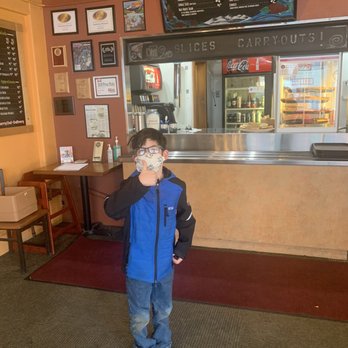 Uncle Joe's Pizzeria Downtown - Nice inside the shop - Pizza Near Me - Anchorage, Alaska