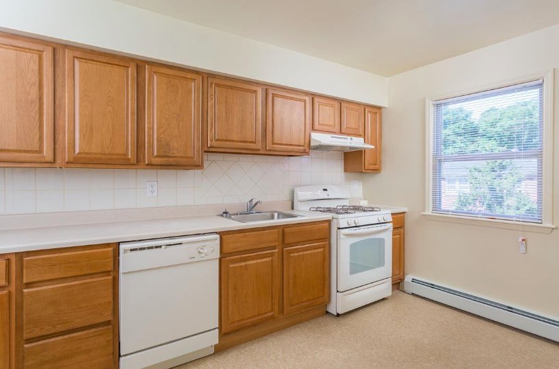 WEST MILL GARDENS Updated August 2024 11 Photos & 10 Reviews 115 Old Short Hills Rd, West