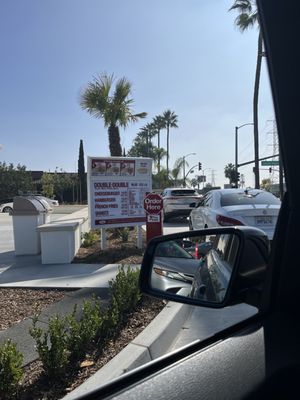 In-N-Out Burger by null