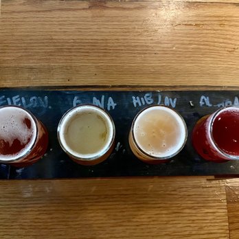 Raleigh's Pub - Beer tasters - American Near Me - Berkeley, California