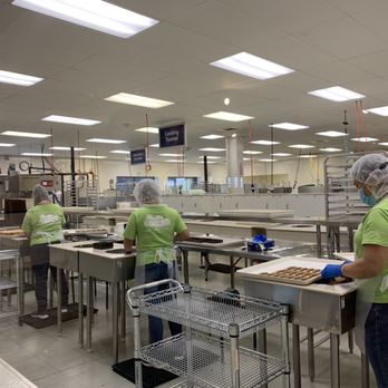 Big Island Candies - Factory handmade cookies - Candy Stores Near Me - Hilo, Hawaii Big Island Candies - Factory handmade cookies - Candy Stores Near Me - Hilo, Hawaii