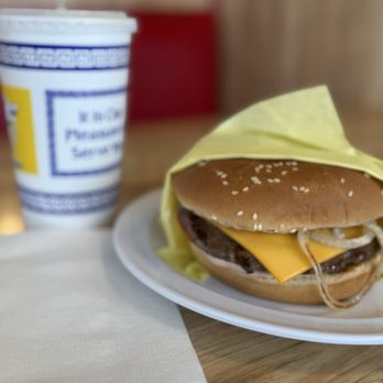 Burger Town - Cheeseburger no lettuce grilled onions - Burgers Near Me - Fullerton, California Burger Town - Cheeseburger no lettuce grilled onions - Burgers Near Me - Fullerton, California