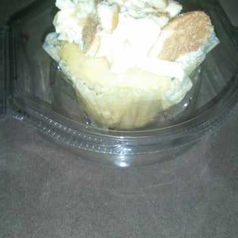 Cake Crumbs - Banana Pudding Cupcake taste just like homemade banana pudding too. Great Flavor - Cupcakes Near Me - Southfield, Michigan Cake Crumbs - Banana Pudding Cupcake taste just like homemade banana pudding too. Great Flavor - Cupcakes Near Me - Southfield, Michigan