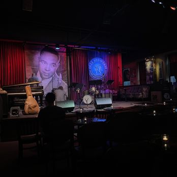 Jazz Showcase - Waiting for Christian Dillingham to perform! - Jazz & Blues Near Me - Chicago, Illinois Jazz Showcase - Waiting for Christian Dillingham to perform! - Jazz & Blues Near Me - Chicago, Illinois