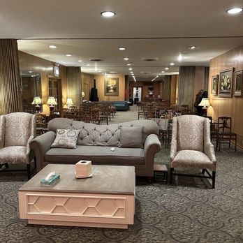 Alvarez Funeral Directors - Funeral Services & Cemeteries Near Me - Chicago, Illinois