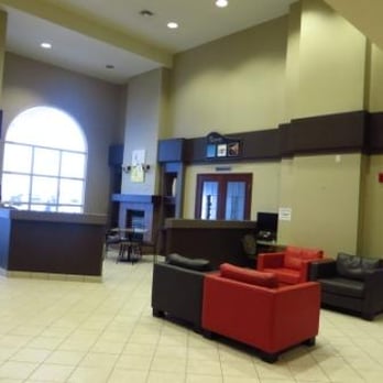 Days Inn - Hotels Near Me - Steinbach, Manitoba
