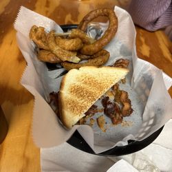 Dawg House Grill OIB - BLT