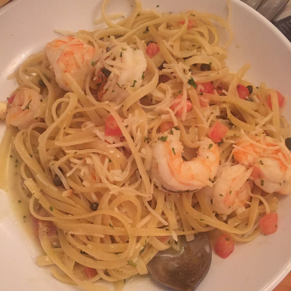 Bubba Gump Shrimp - Amazing scampi with pasta!! - Seafood Near Me - Orlando, Florida