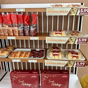 Red Ribbon Bakeshop - Bakery items 1/2025 - Bakeries Near Me - San Antonio, Texas Red Ribbon Bakeshop - Bakery items 1/2025 - Bakeries Near Me - San Antonio, Texas