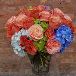 Henry Hampton Floral - Lush floral with hydrangeas