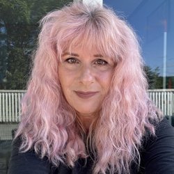 Lori MacLean Psychic Medium